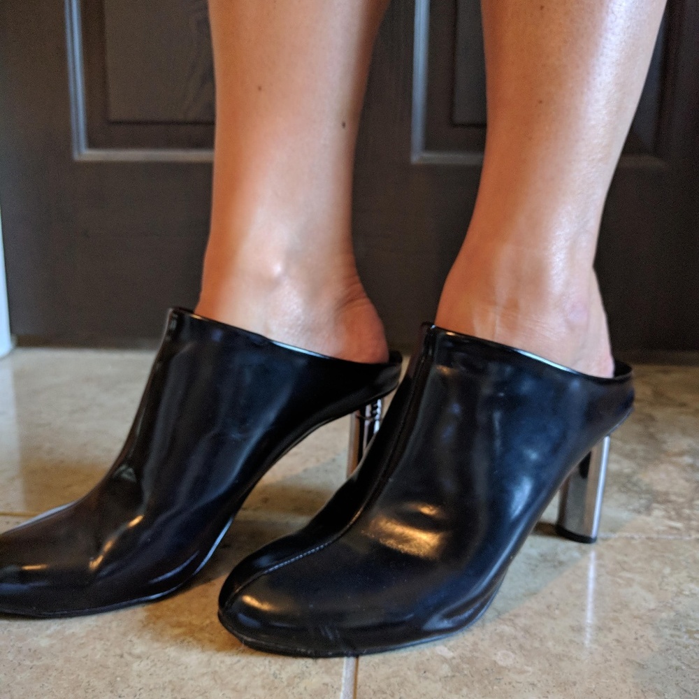 Cape Robbin Heels